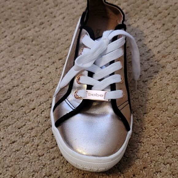 - Bebe dacia shoes size 9 - Picture 2 of 7